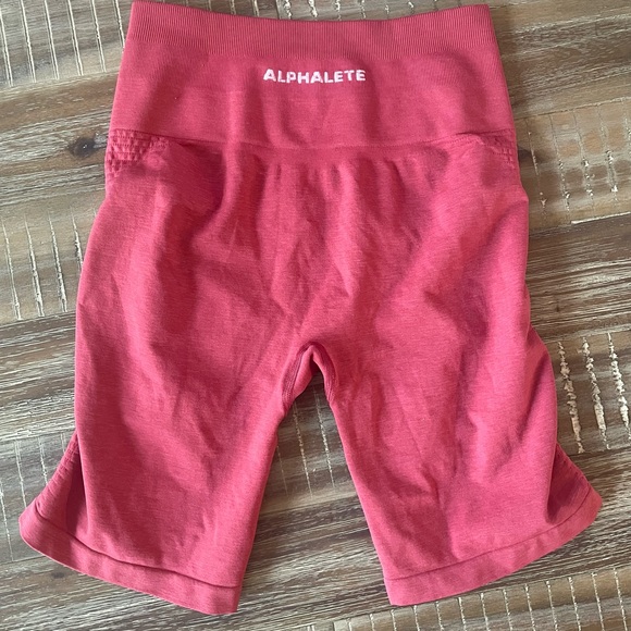 Alphalete cherry crush biker amplify seamless shorts Small - Picture 6 of 6